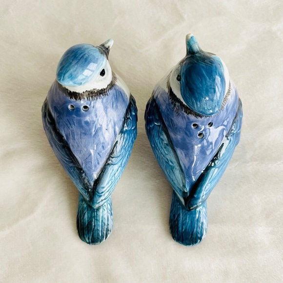 Porcelain Blue Jay Salt and Pepper Shakers - Picture 3 of 14